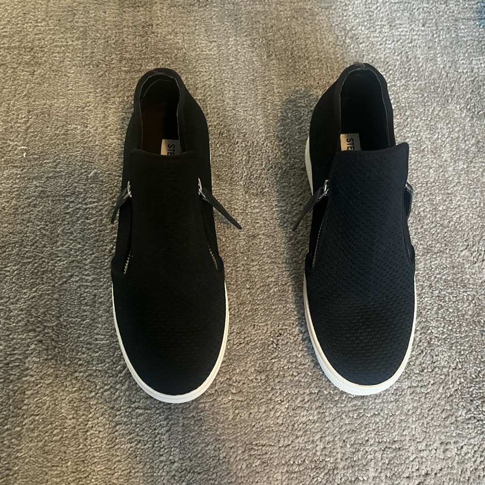 Steve Madden Black and White Sneakers